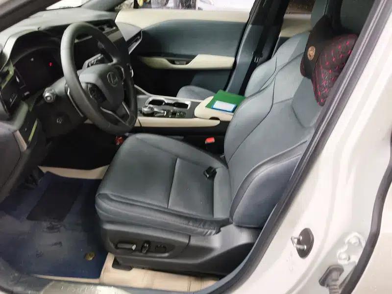 Lexus RZ 2023 450e DIRECT4 Luxury Edition — миниатюра 7