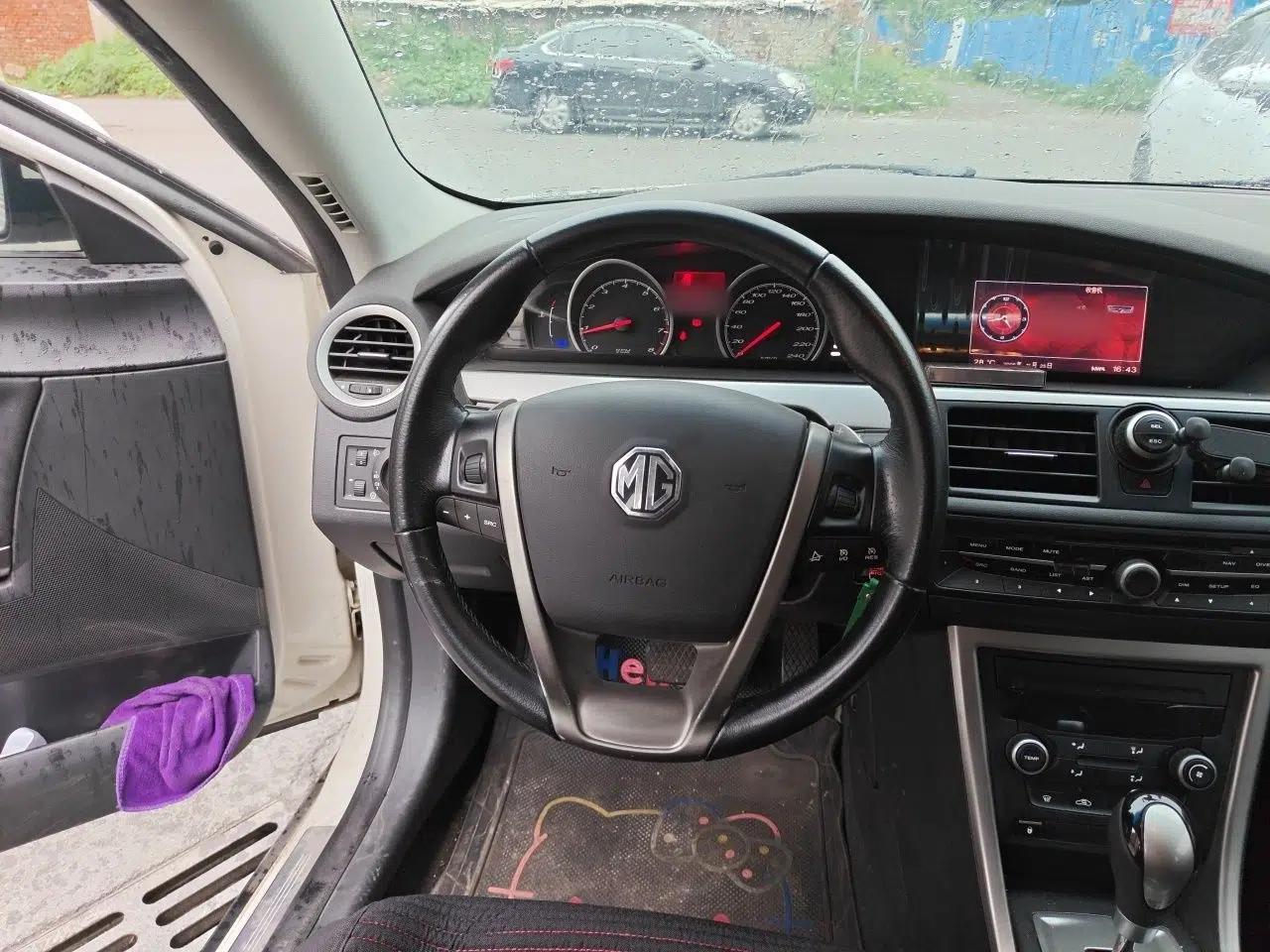 MG 6 2013 Hatchback 1.8L Automatic Drive Value Edition — миниатюра 10
