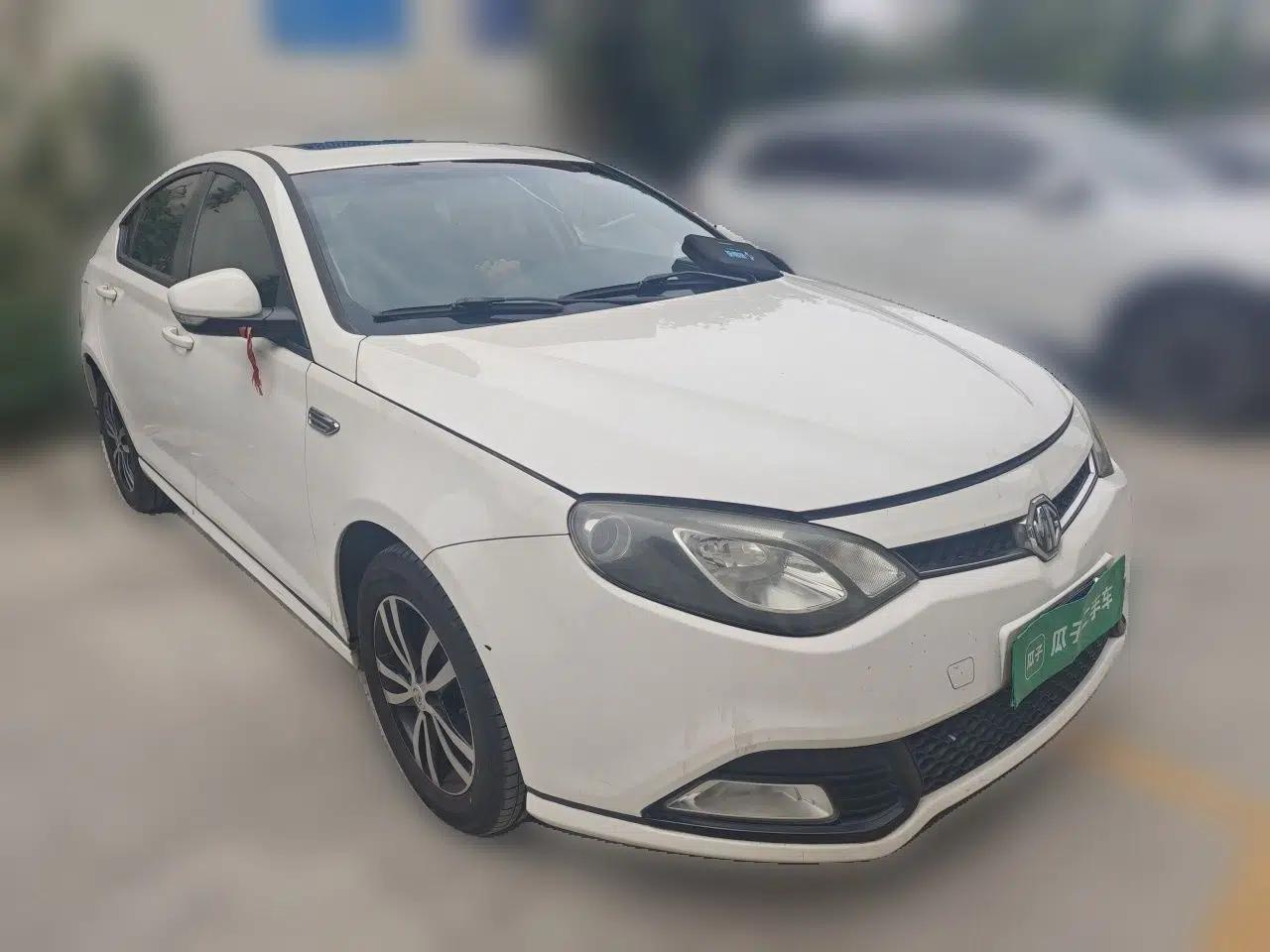 MG 6 2013 Hatchback 1.8L Automatic Drive Value Edition — миниатюра 3