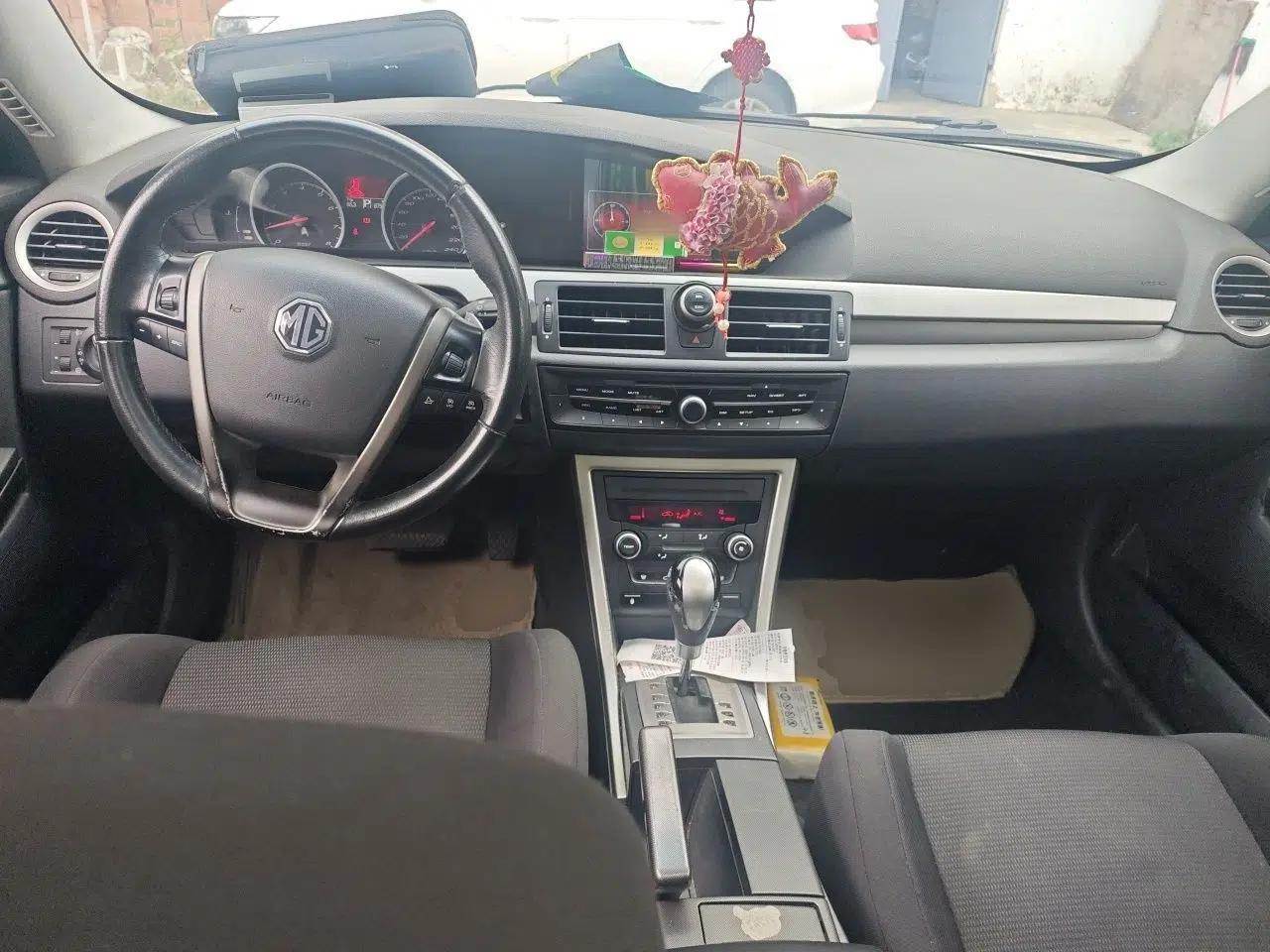 MG 6 2013 Hatchback 1.8L Automatic Drive Value Edition — миниатюра 9