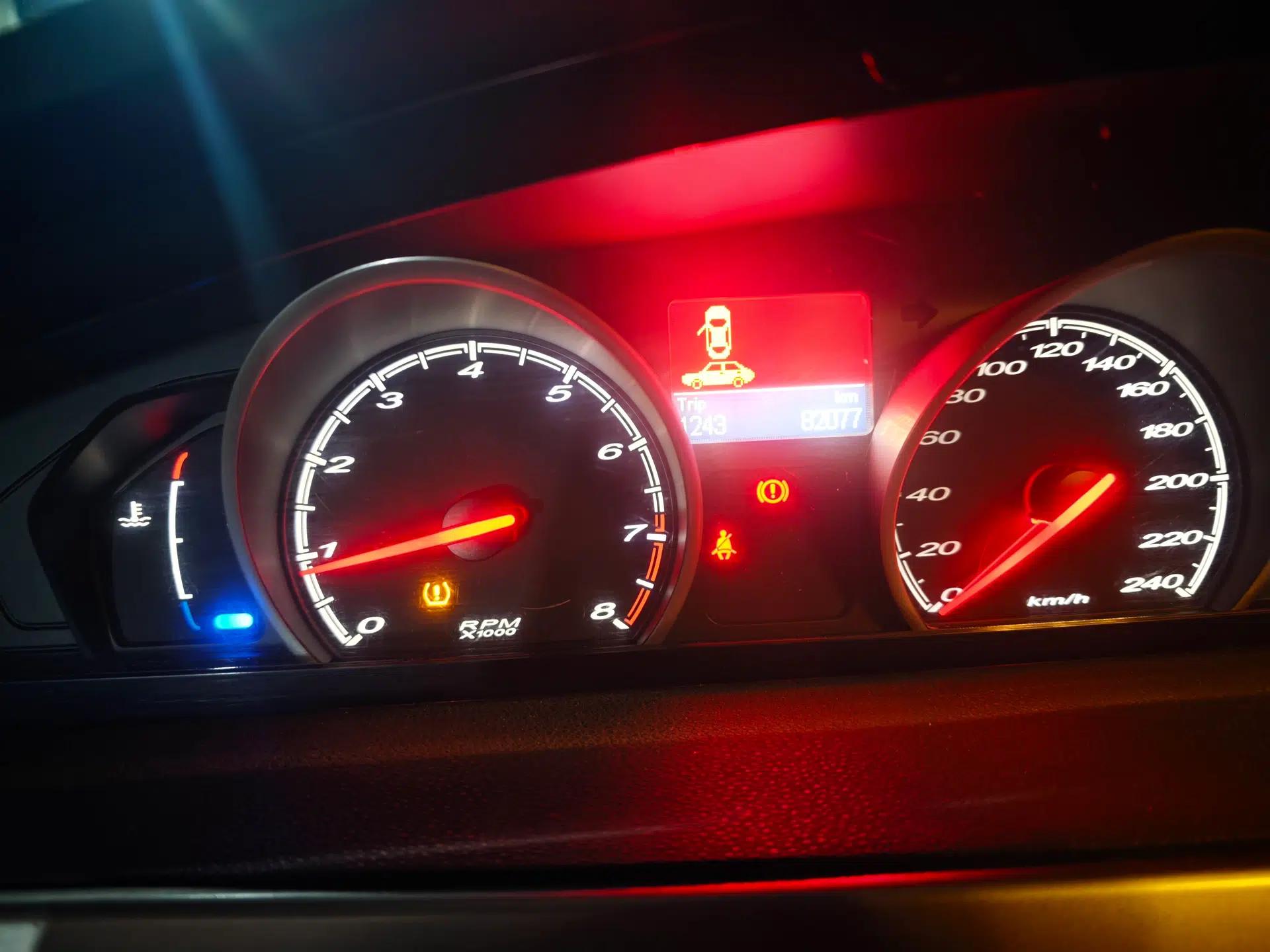 MG 6 2013 Hatchback 1.8T Manual GT Value Edition — миниатюра 11