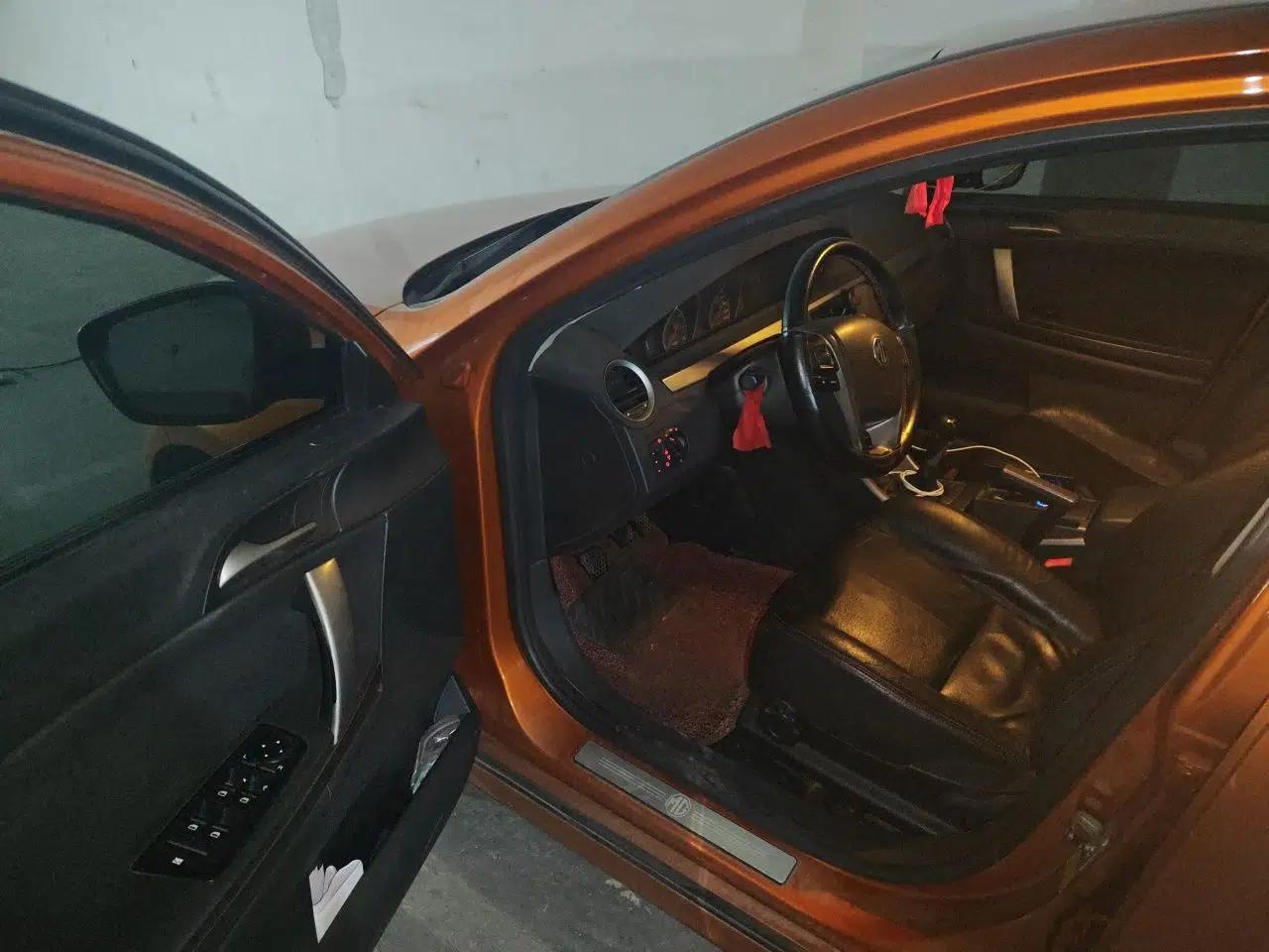 MG 6 2013 Hatchback 1.8T Manual GT Value Edition — миниатюра 16
