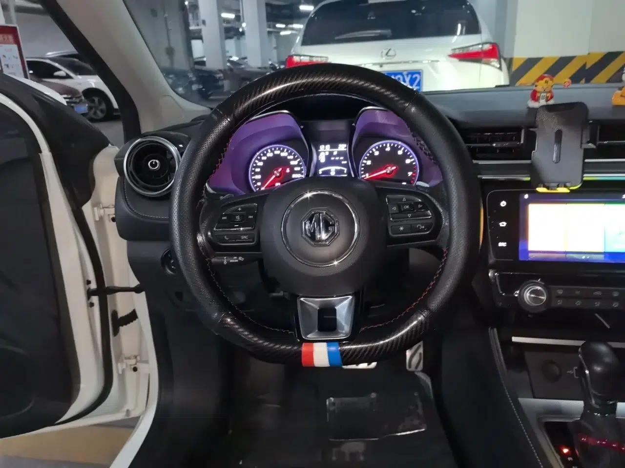 MG 6 2017 20T Automatic Luxury Smart Connect Version China V Standard — миниатюра 10
