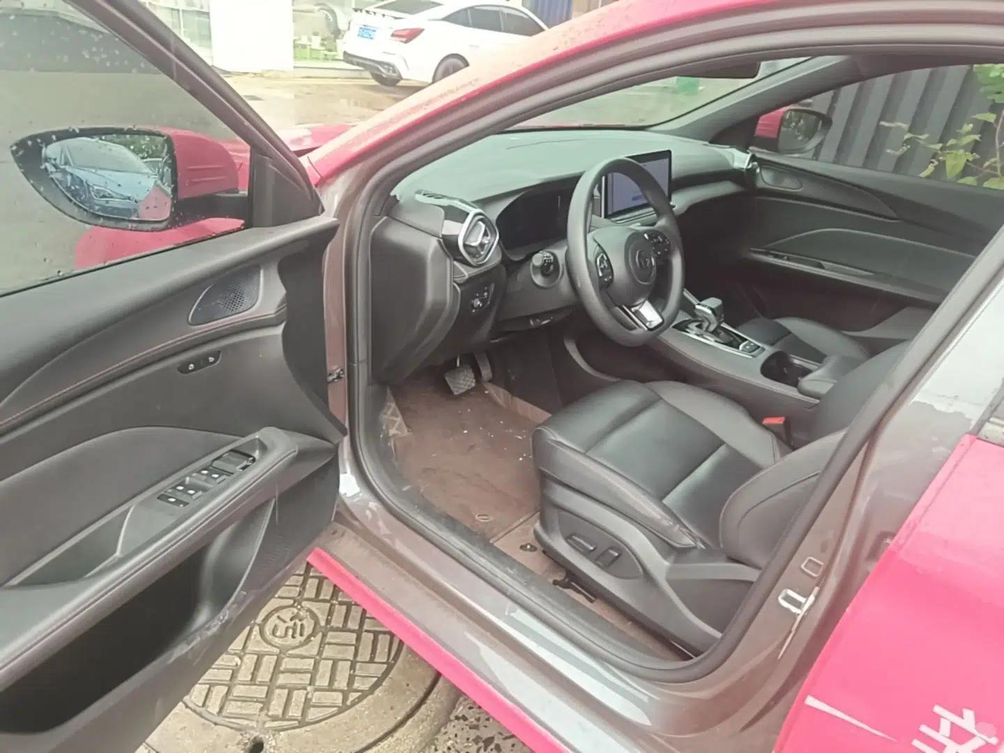 MG 5 2025 300TGI Global Flagship Edition — миниатюра 18