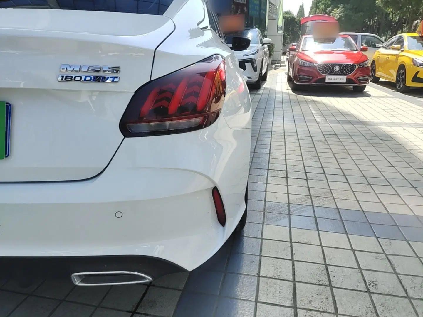 MG 5 2021 Revised Version 180 DVVT CVT Youth Luxury Edition — миниатюра 9