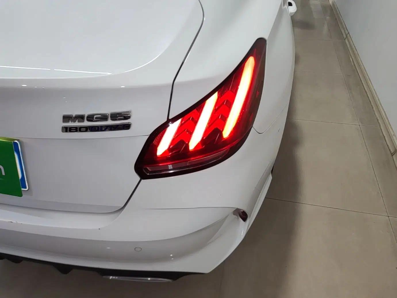 MG 5 2021 180 DVVT CVT Youth Luxury Edition — миниатюра 9