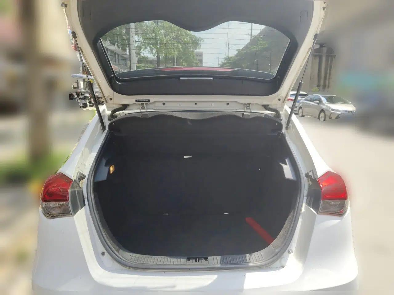 MG 5 2014 1.5T Automatic Luxury Model — миниатюра 19