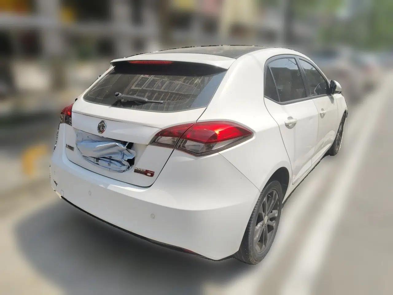 MG 5 2014 1.5T Automatic Luxury Model — миниатюра 6
