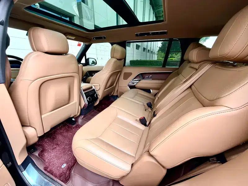 Range Rover 2024 3.0 L6 400PS Grand Long Wheelbase 7-Seater — миниатюра 9