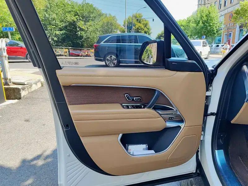 Range Rover 2024 3.0 L6 400PS Grand Long Wheelbase 7-Seater — миниатюра 10