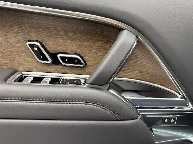 Range Rover 2025 3.0 L6 400PS Grand Long Wheelbase — миниатюра 12