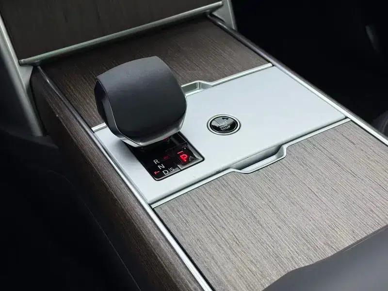 Range Rover 2025 3.0 L6 400PS Grand Long Wheelbase — миниатюра 18