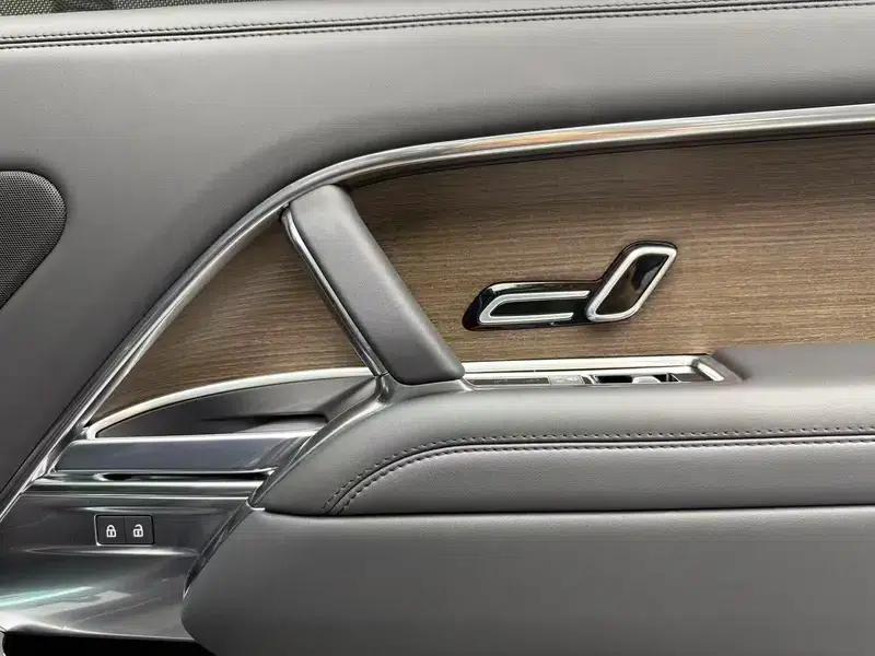 Range Rover 2025 3.0 L6 400PS Grand Long Wheelbase — миниатюра 10
