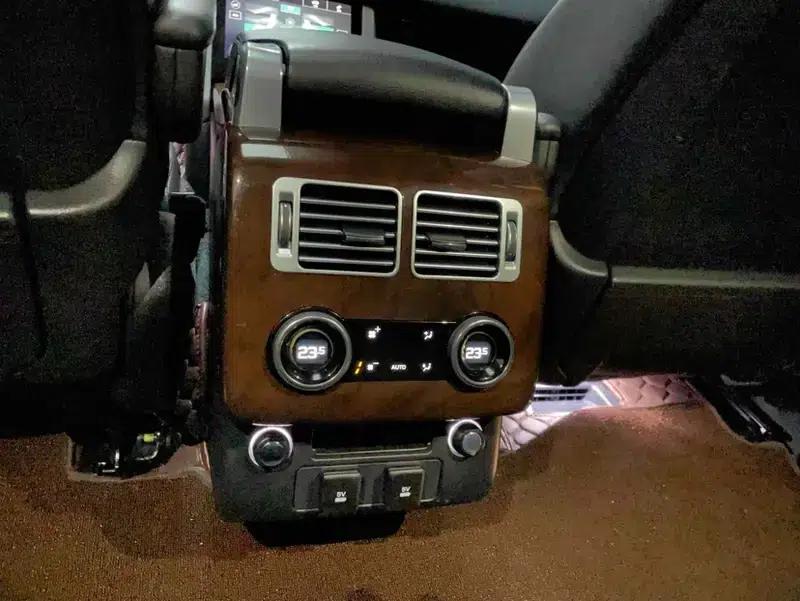 Range Rover 2021 3.0 L6 Grand Edition — миниатюра 9