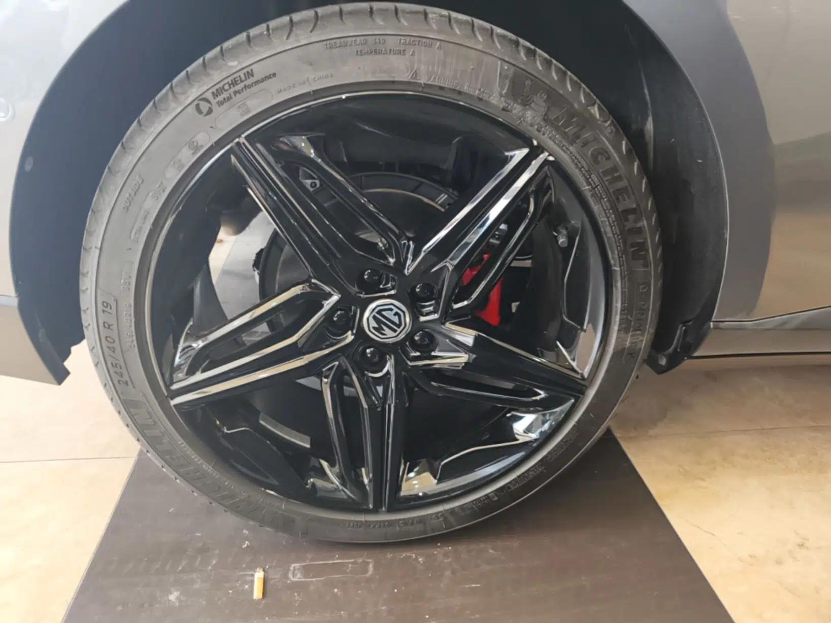 MG 7 2023 2.0T Automatic Trophy+ Ignition Glory Edition — миниатюра 11