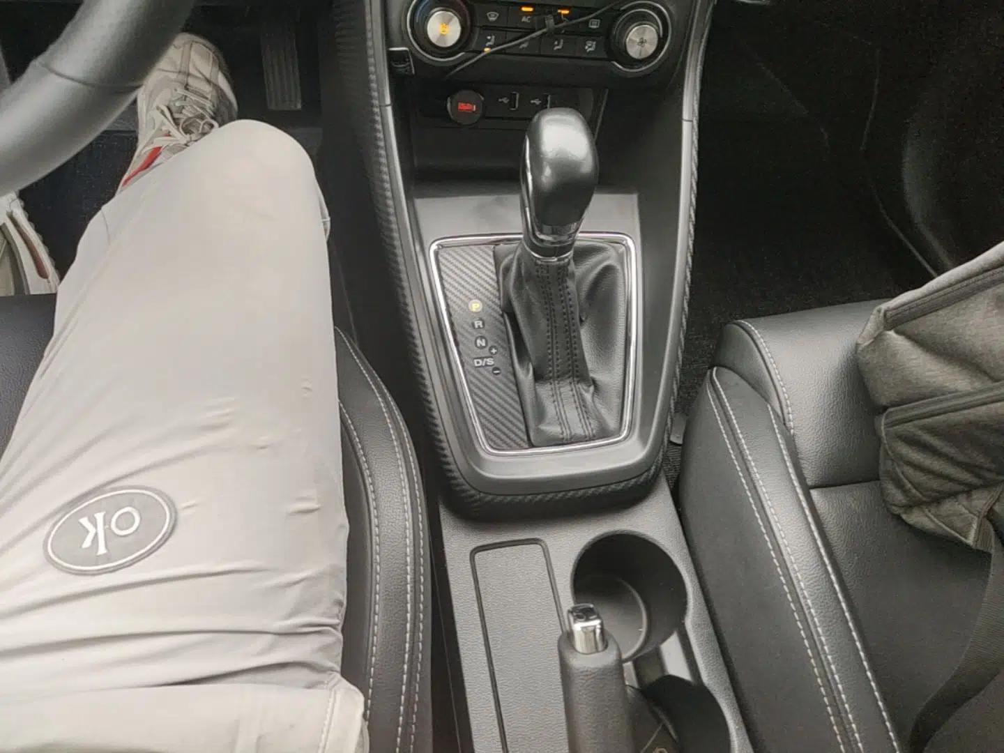 MG ZS 2017 1.5L Automatic Luxury Internet Edition — миниатюра 21