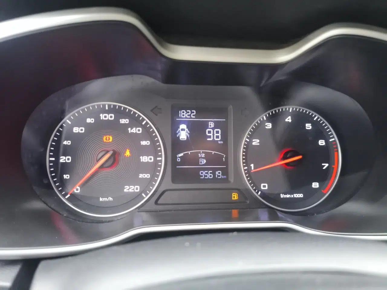 MG ZS 2019 1.5L Manual Global Luxury Edition China VI Standard — миниатюра 11