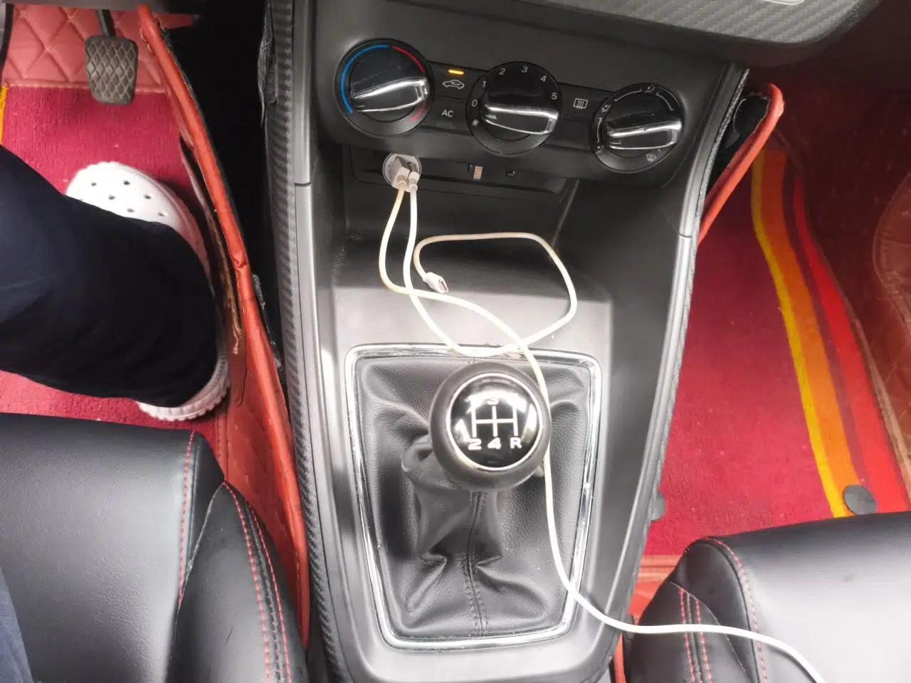 MG ZS 2019 1.5L Manual Global Luxury Edition China VI Standard — миниатюра 14