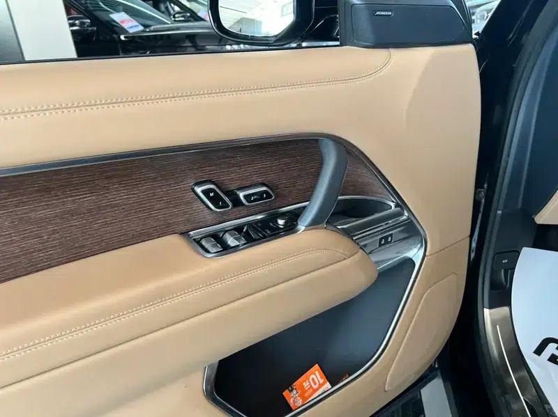 Range Rover Sport 2021 3.0 L6 Black Edition — миниатюра 14