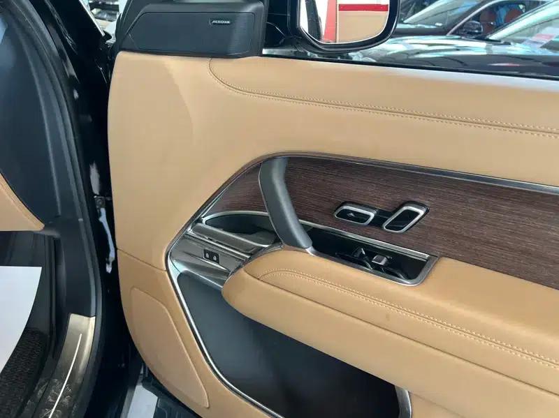 Range Rover Sport 2021 3.0 L6 Black Edition — миниатюра 7