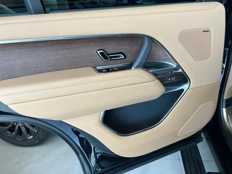 Range Rover Sport 2021 3.0 L6 Black Edition — миниатюра 8