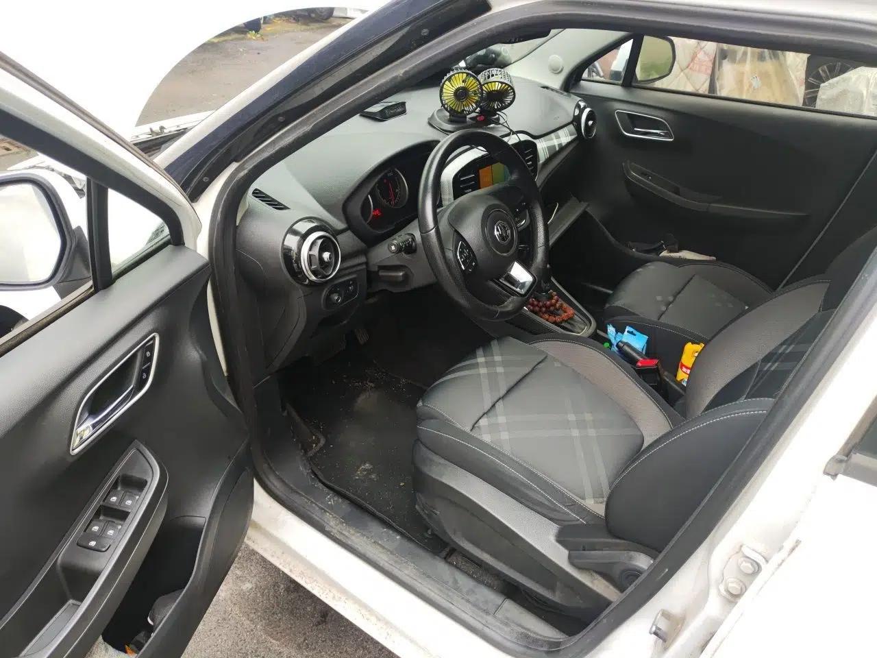 MG 3 2017 1.5L Automatic Smart Connect Elite Edition — миниатюра 13