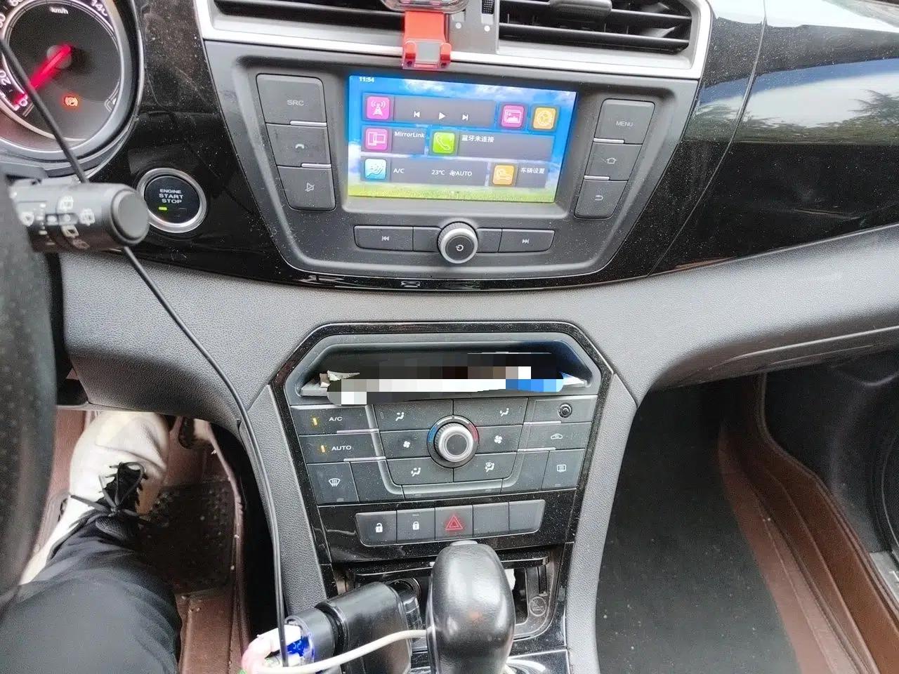 MG GS 2015 1.5TGI TST Luxury Edition — миниатюра 13