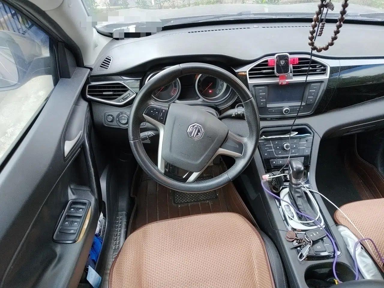 MG GS 2015 1.5TGI TST Luxury Edition — миниатюра 10