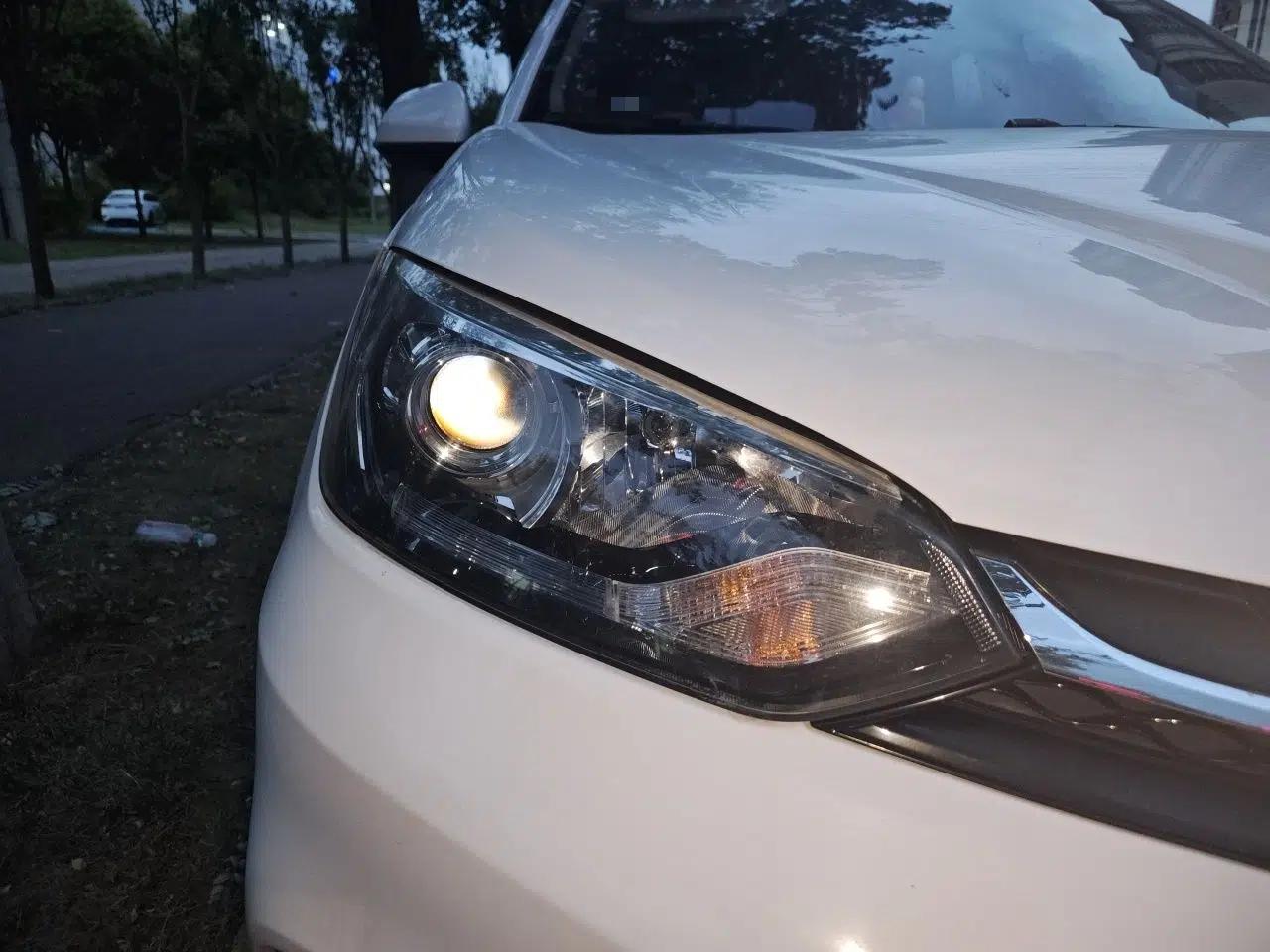 MG GS 2019 20T Automatic Luxury Xenon Headlight Edition — миниатюра 7
