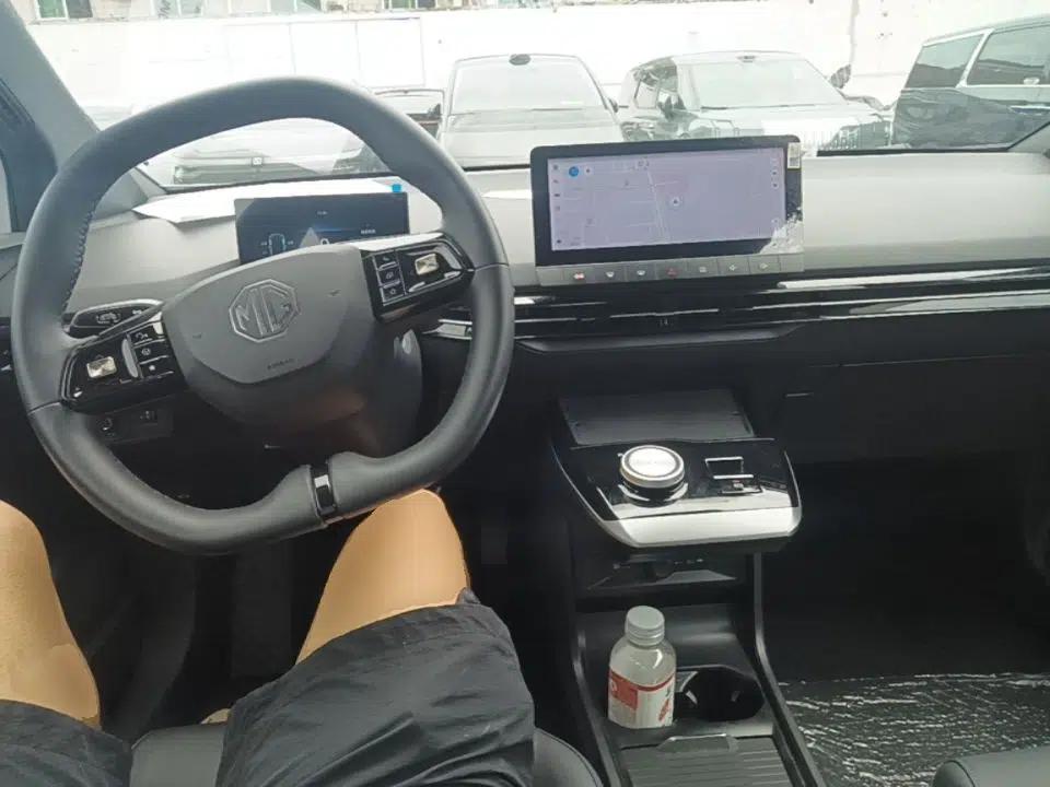 MG 4 EV 2023 425km Executive Version — миниатюра 12