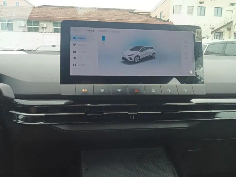 MG 4 EV 2023 425km Executive Version — миниатюра 15