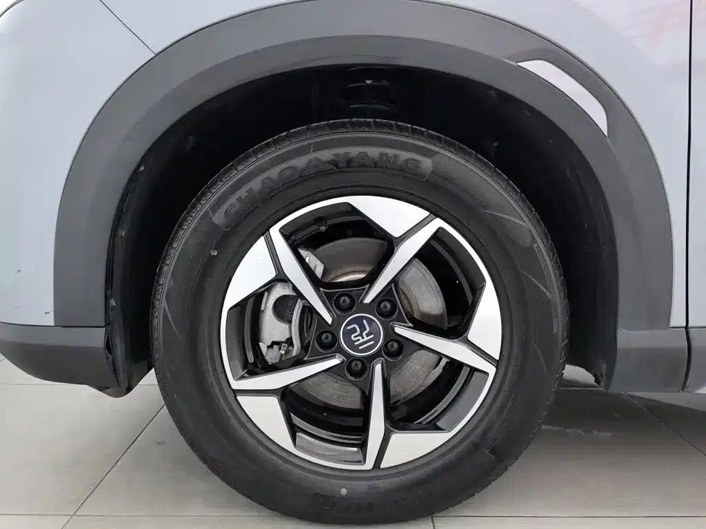 Yuan UP 2024 Model 401KM Leading Edition — миниатюра 17