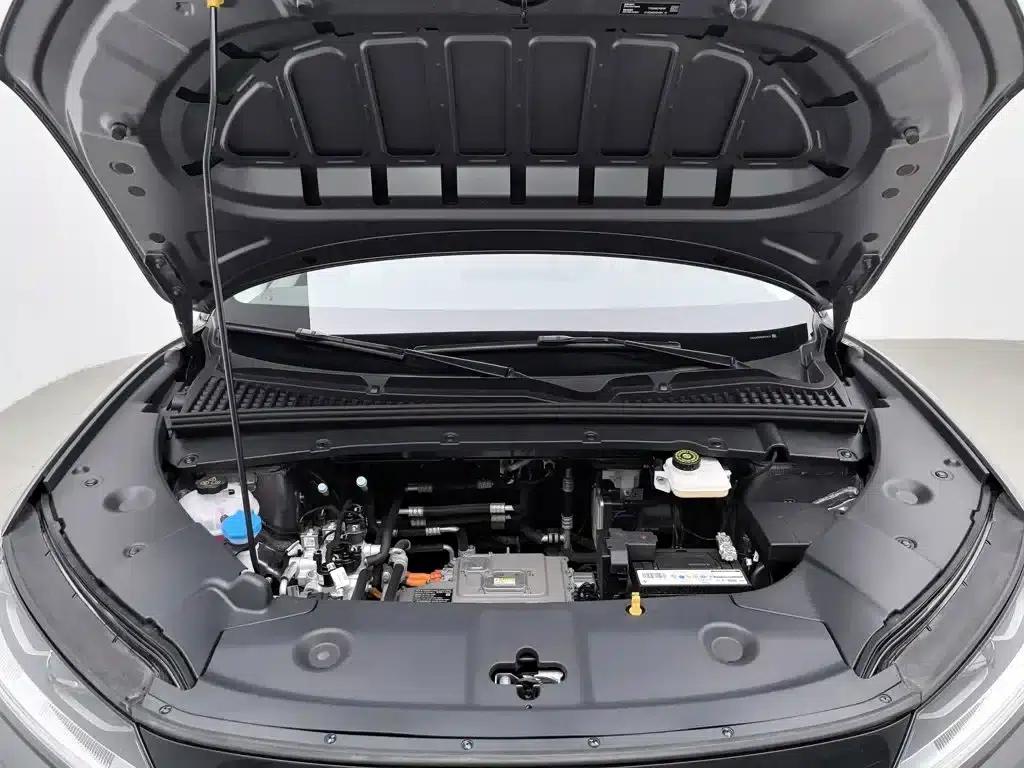 Yuan UP 2024 Model 401KM Leading Edition — миниатюра 6