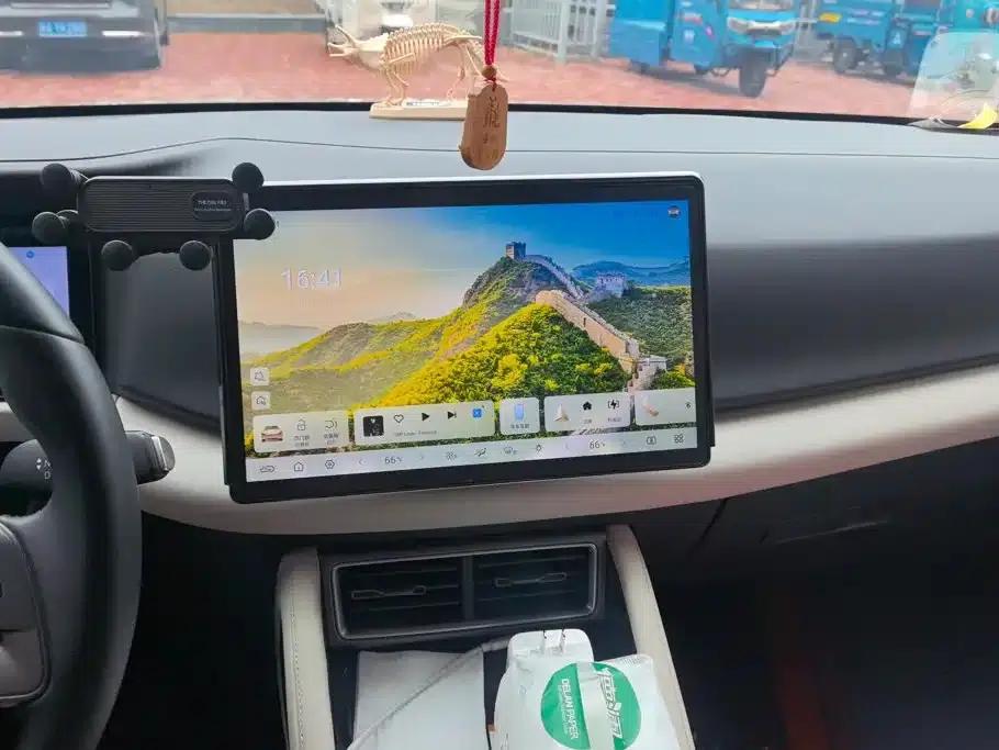 Yuan UP 2025 Smart Driving Edition 401KM Leading Model — миниатюра 12