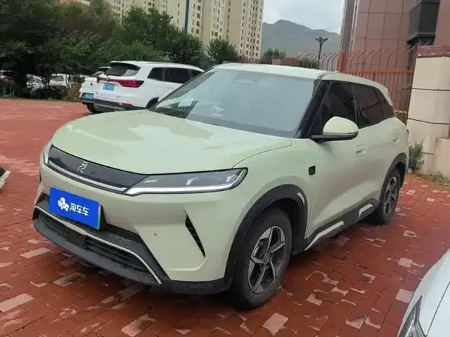Yuan UP 2025 Smart Driving Edition 401KM Leading Model