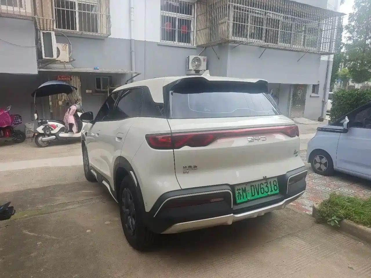 Yuan UP 2025 Smart Driving Edition 401KM Vitality Edition — миниатюра 9