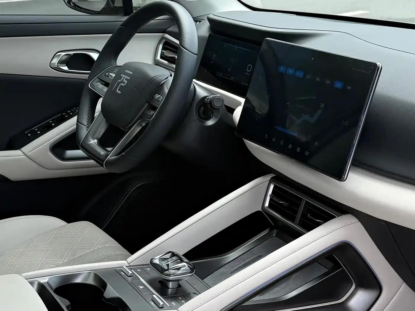 Yuan UP 2024 Model 401KM Super Edition — миниатюра 8