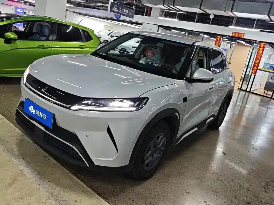 Yuan UP 2025 Smart Driving Edition 401KM Vitality Edition — миниатюра 1