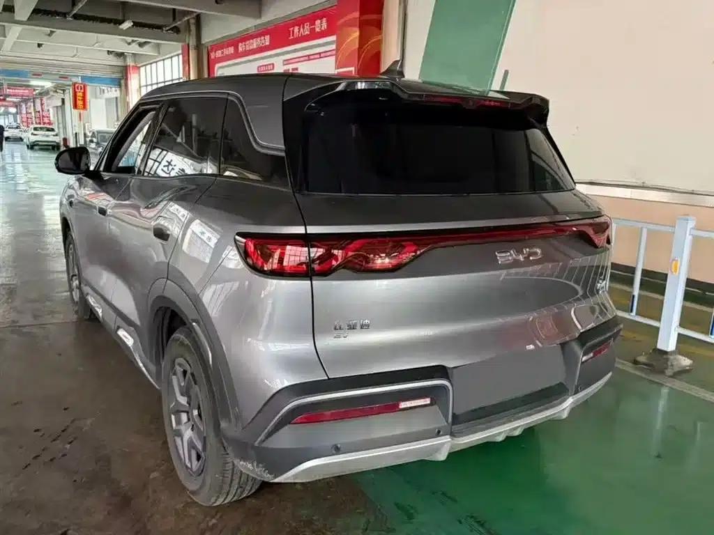 Yuan UP 2025 Smart Driving Edition 401KM Vitality Edition — миниатюра 4