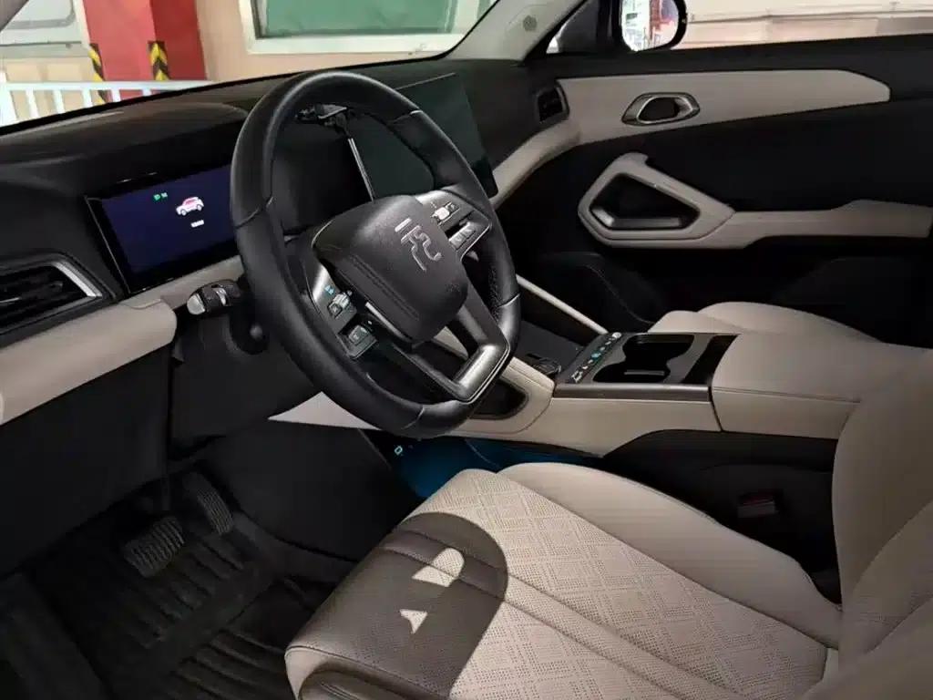 Yuan UP 2025 Smart Driving Edition 401KM Vitality Edition — миниатюра 8
