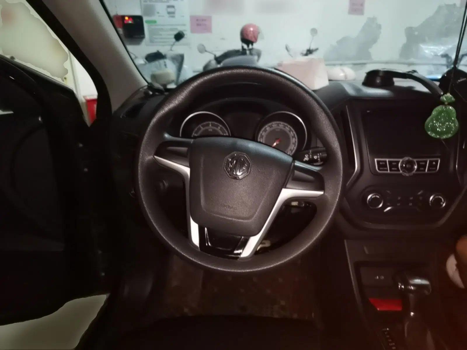 MG GT 2015 1.5T Automatic Fashion Edition — миниатюра 10