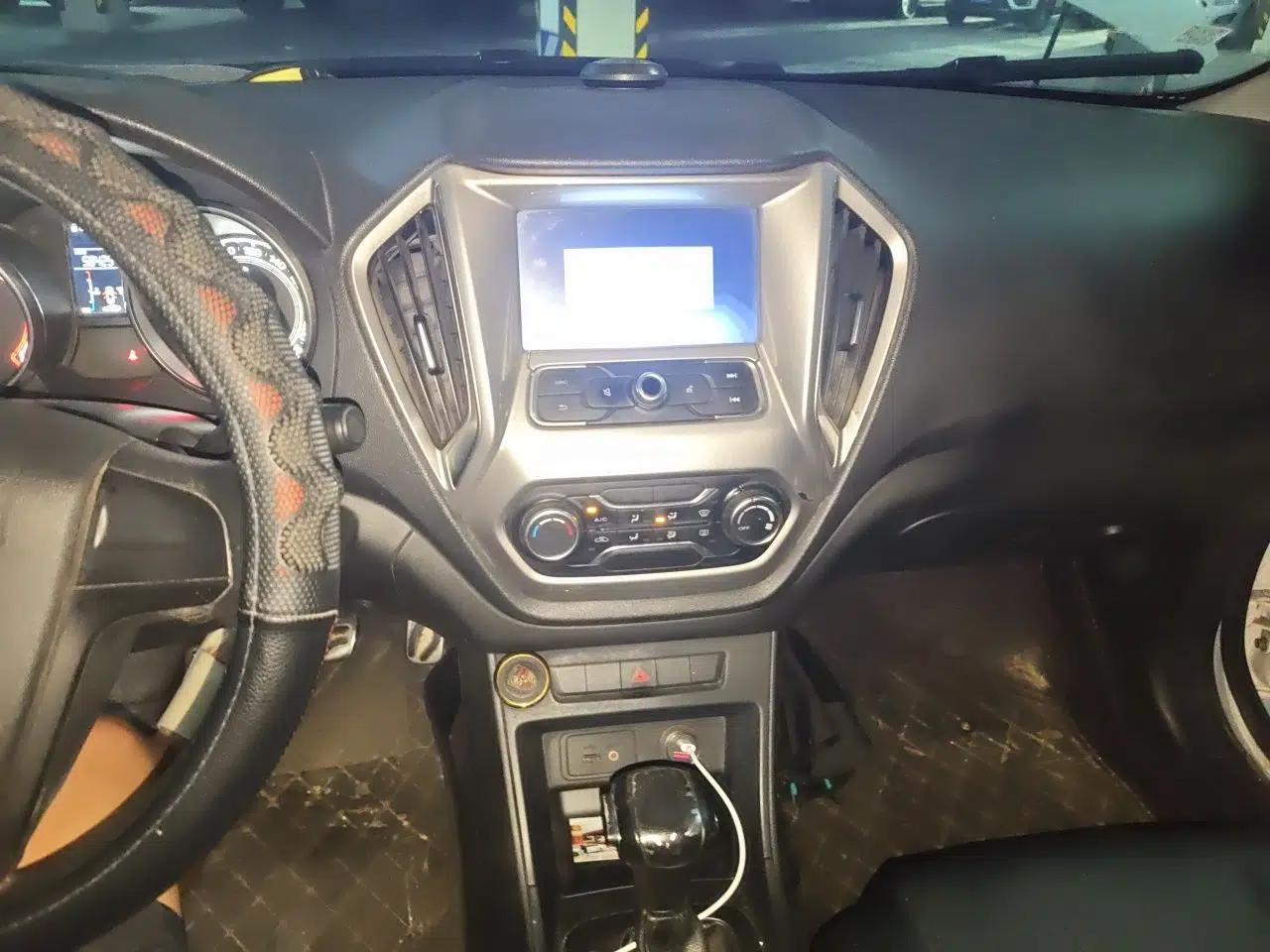 MG GT 2016 1.5L Automatic Value-Added Luxury Edition — миниатюра 13
