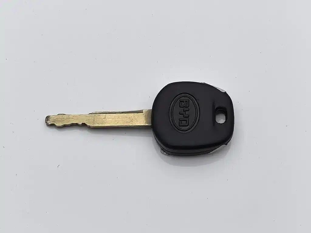 BYD F3 2012 Energy-Saving Edition 1.5L Manual Comfort Model — миниатюра 19