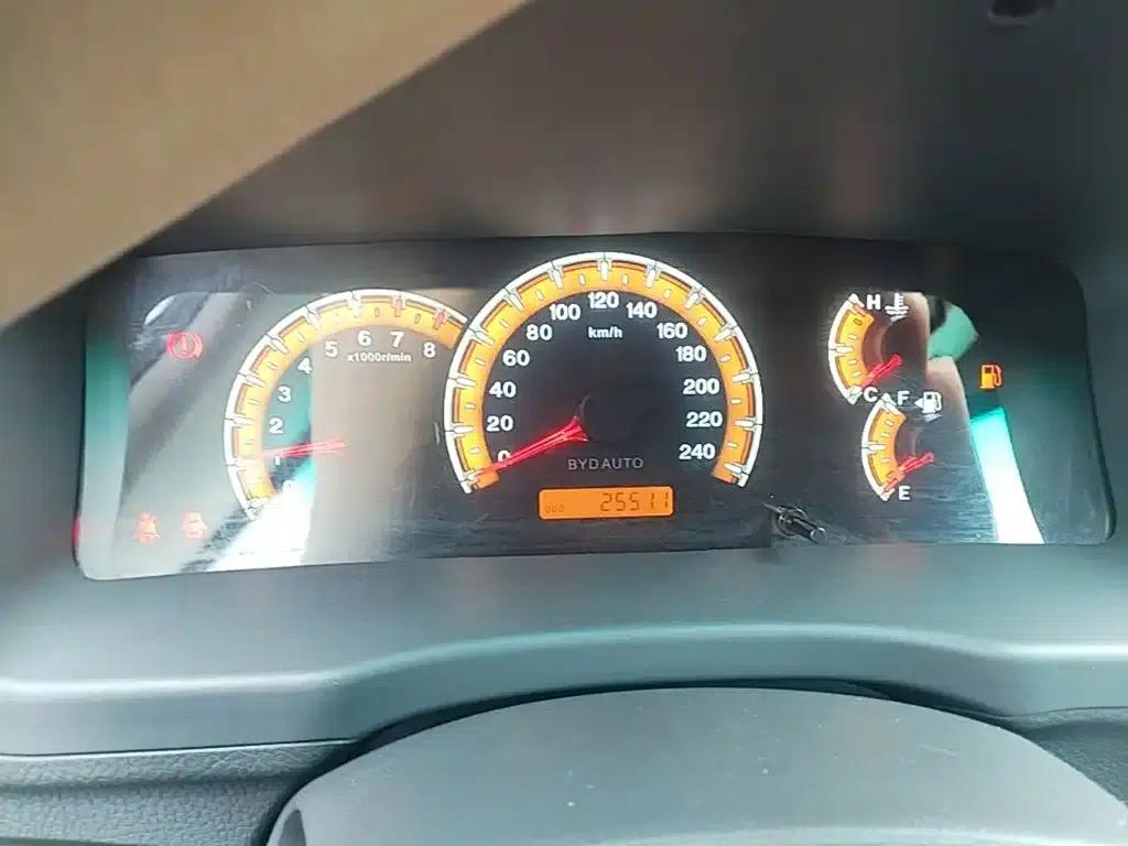 BYD F3 2015 Energy-Saving Edition 1.5L Manual Comfort Model — миниатюра 12