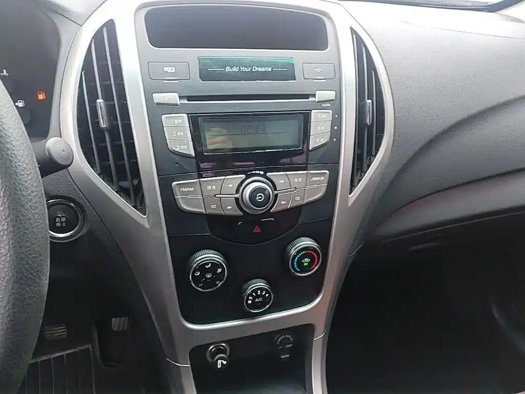 BYD F3 2015 Energy-Saving Edition 1.5L Manual Comfort Model — миниатюра 13