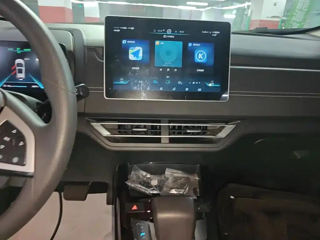 Yuan New Energy 2019 EV535 High-Energy Navigation Edition — миниатюра 13