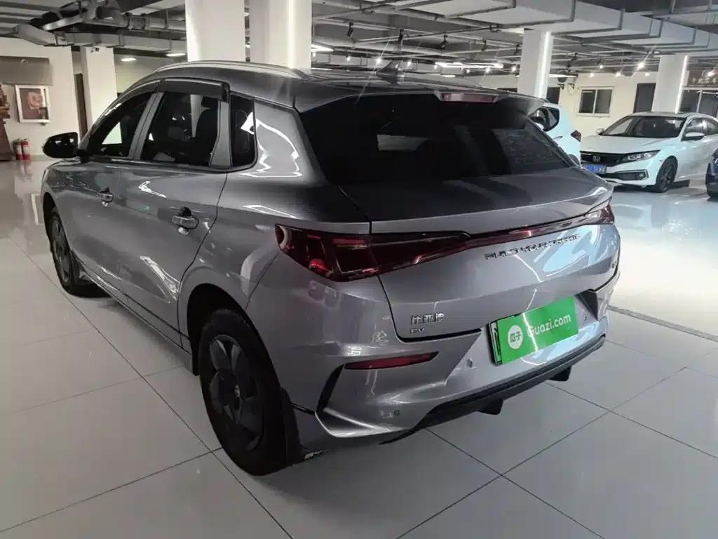 BYD e2 2023 Travel Edition — миниатюра 5