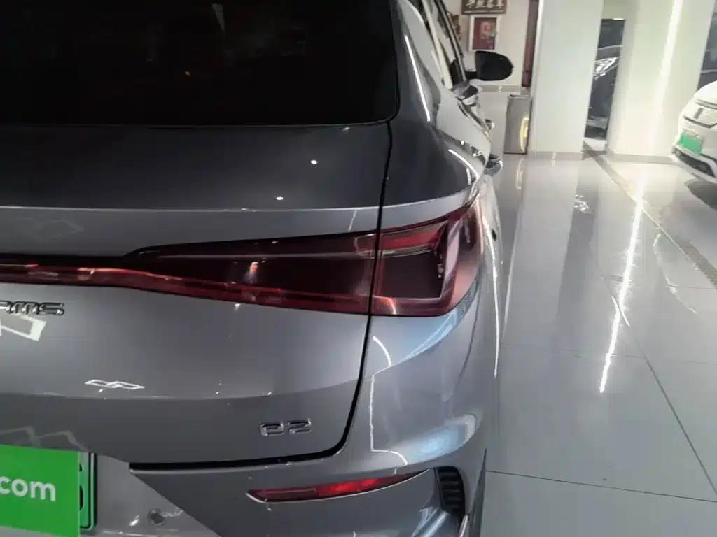BYD e2 2023 Travel Edition — миниатюра 8
