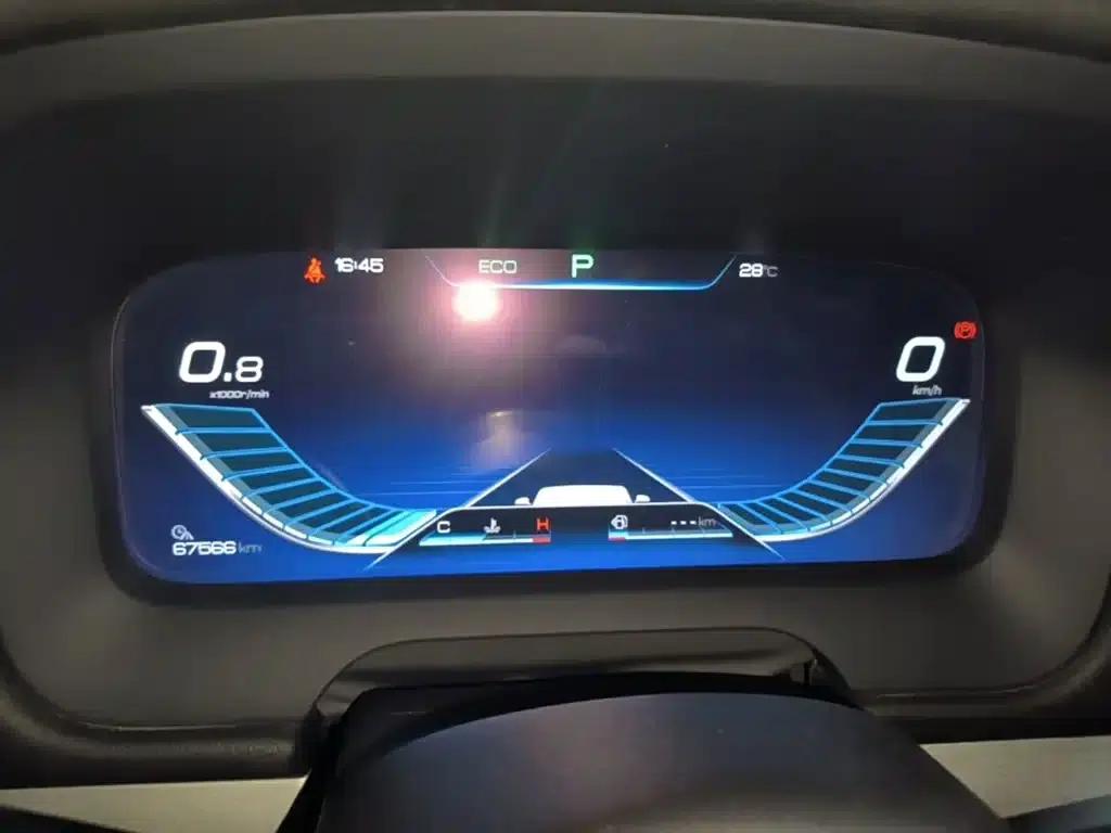 Tang 2018 2.0T Automatic Intelligent Connected Premium 7-seater National V Emission Standard — миниатюра 12