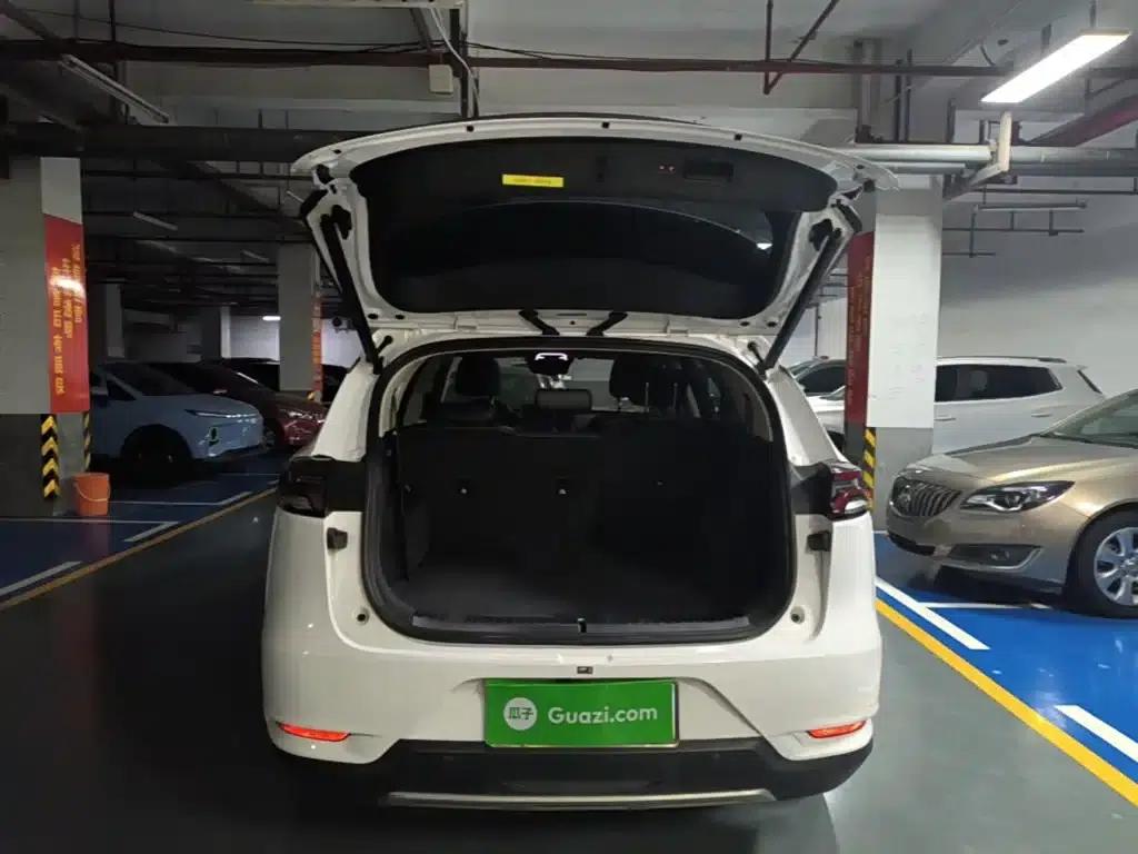 Tang 2018 2.0T Automatic Intelligent Connected Premium 7-seater National V Emission Standard — миниатюра 19